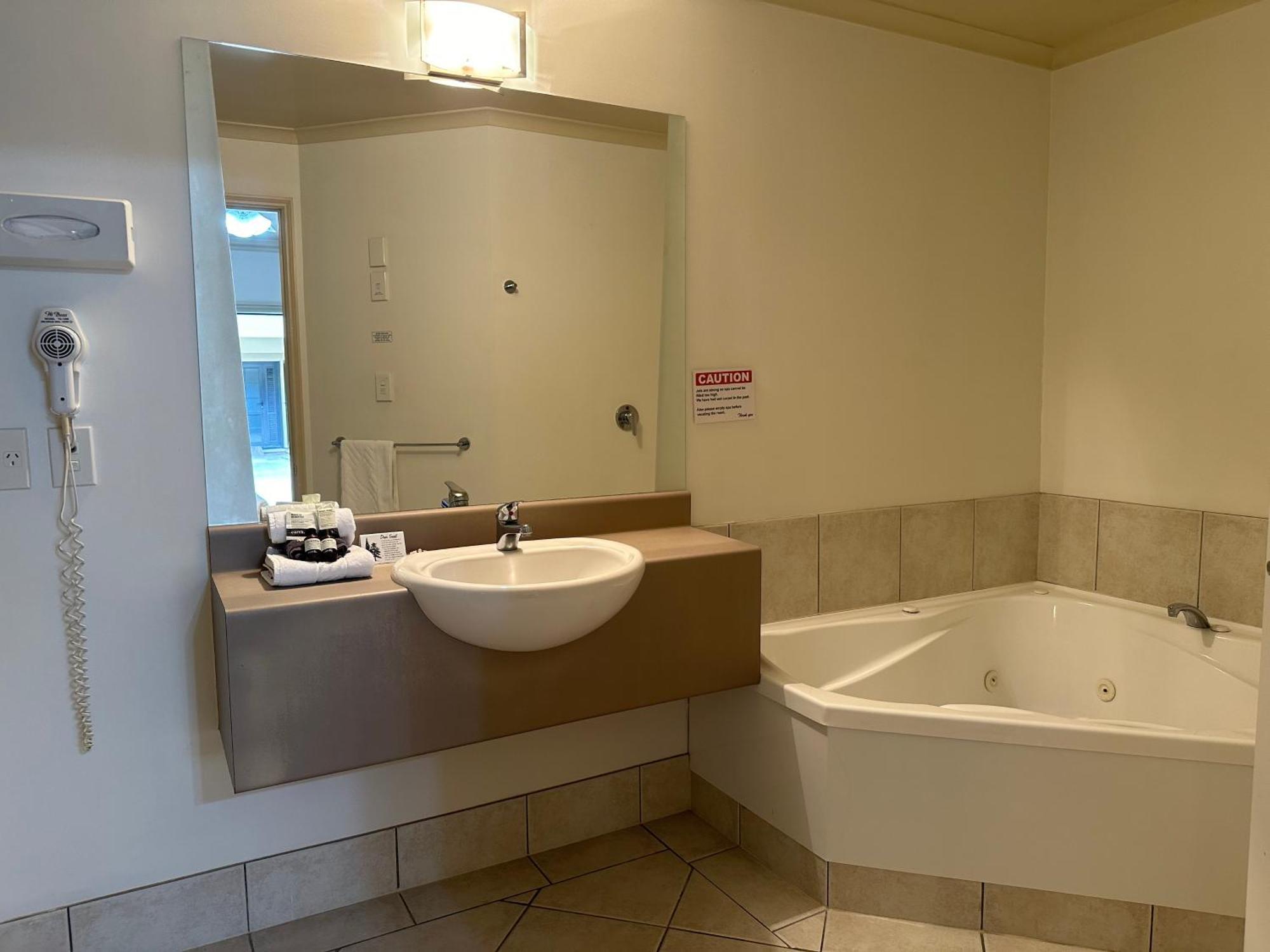 Tuscany Villas Whakatane Bagian luar foto